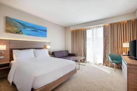 Hilton Garden Inn - 15