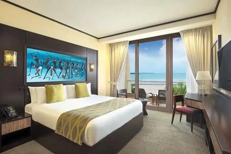 Ramada By Wyndham - 12