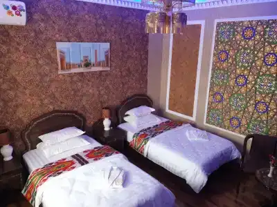 Sharq Plaza - 11