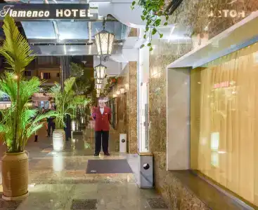 Golden Tulip Flamenco Cairo - 20
