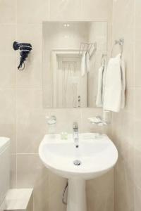 Park Avenue - 13