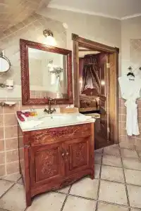 Boutique Traditional - 10
