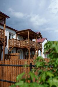 Motives Inn - 11