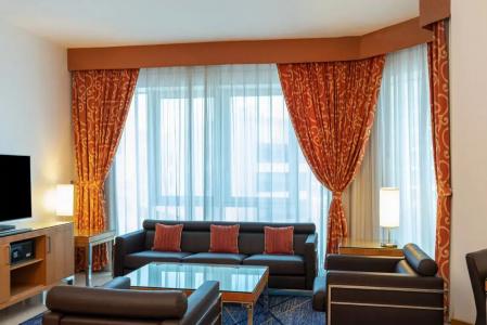 Four Points by Sheraton Downtown Dubai - 63