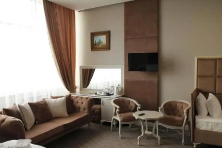Grand Sapphire - 41