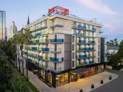 Hampton by Hilton Center - 0