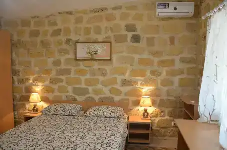 Мегарон - 2