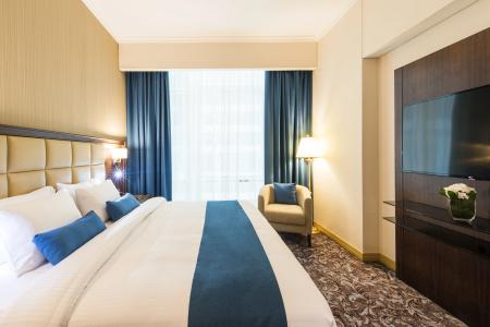 Golden Tulip - 55