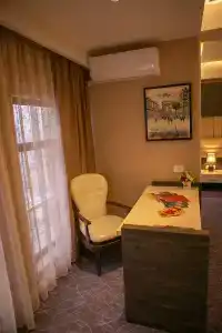 Parkway Inn & Spa - 11
