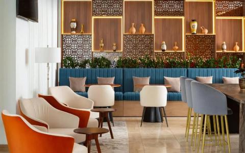 DoubleTree by Hilton - 26
