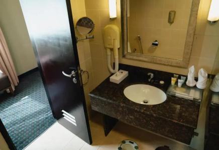 Best Western Premier Muscat - 12