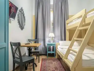 Друзья на Литейном - 6