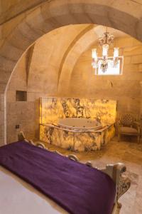 Solo Cave Suites - 145
