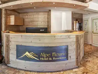 Alpe Fleurie Hôtel & Restaurant - 1