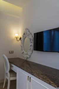 Channel Suites - 54