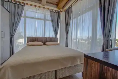 Hillside Karakol B&B - 2