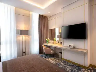 Intercontinental - 17