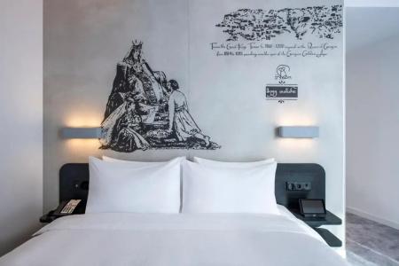 Golden Tulip Design Tbilisi - 13