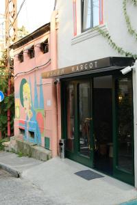 Margot Sololaki - 13