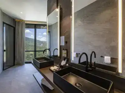 Pullman Tbilisi Axis Towers - 9
