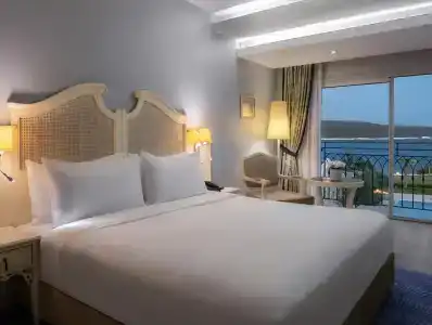 DoubleTree by Hilton Cesme Alacati Beach Resort - 33