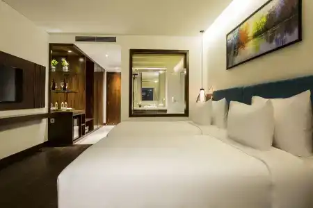 Maximilan Danang Beach - 16