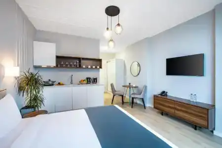 Steps Batumi & Suites - 6