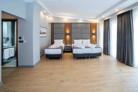 Center Hill Suites - 90