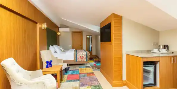 Obelisk & Suites - 55