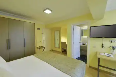 Agora Life - 35