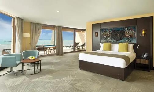 Ramada By Wyndham - 14