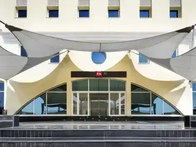 ibis Muscat - 0