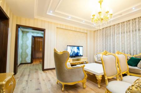 Royal Residence - 82