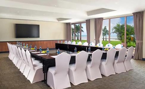 Ramada By Wyndham - 36