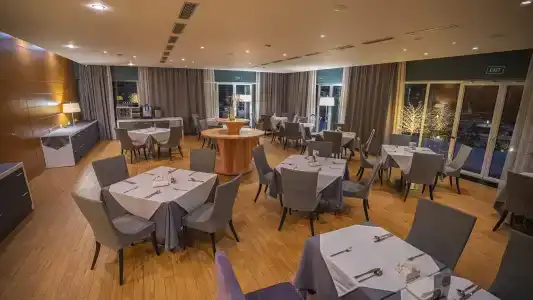 Park Hotel Almaty - 10