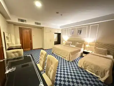 Sea Pearl - 37