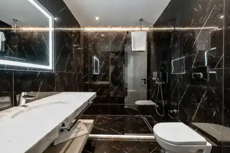 The Grandeur - 40