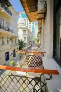 Dionis Boutique - 1
