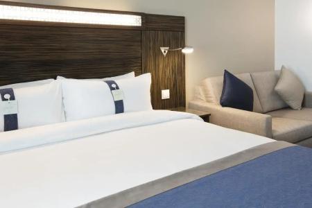 Holiday Inn Express Dubai, Jumeirah, an IHG - 3