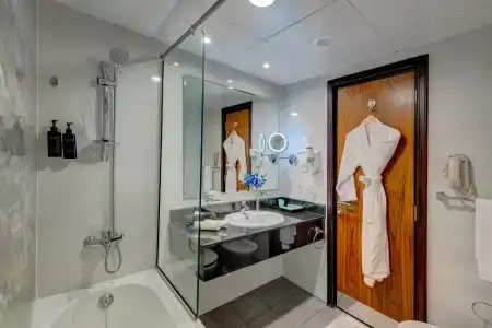 Hawthorn Suites by Wyndham Abu Dhabi City Center - 45