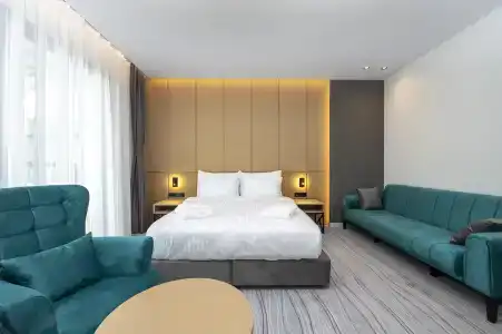The Grandeur - 41