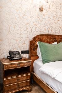 West Inn - 62