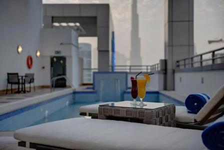 Royal Continental Suites Business Bay - Deluxe - 1