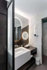 Hyatt Centric Jumeirah Dubai - 20