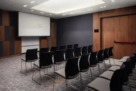 Courtyard By Marriott - 44