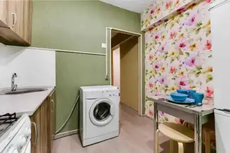 Рядом со станцией метро Аэропорт - 5