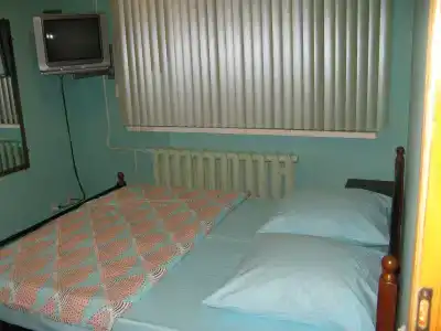 У Монумента - 25