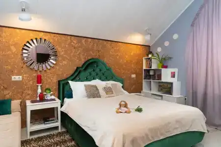 Four Lions House - 93