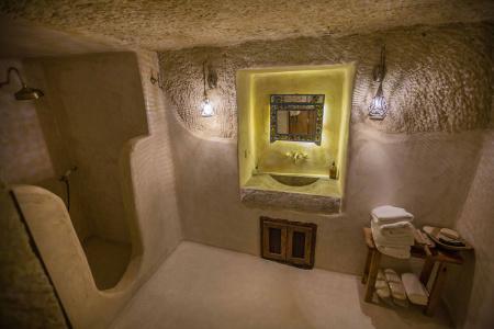 Doda Artisanal Cave - 16