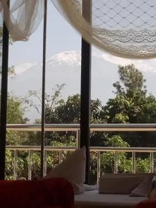 Kilimanjaro White House - 0